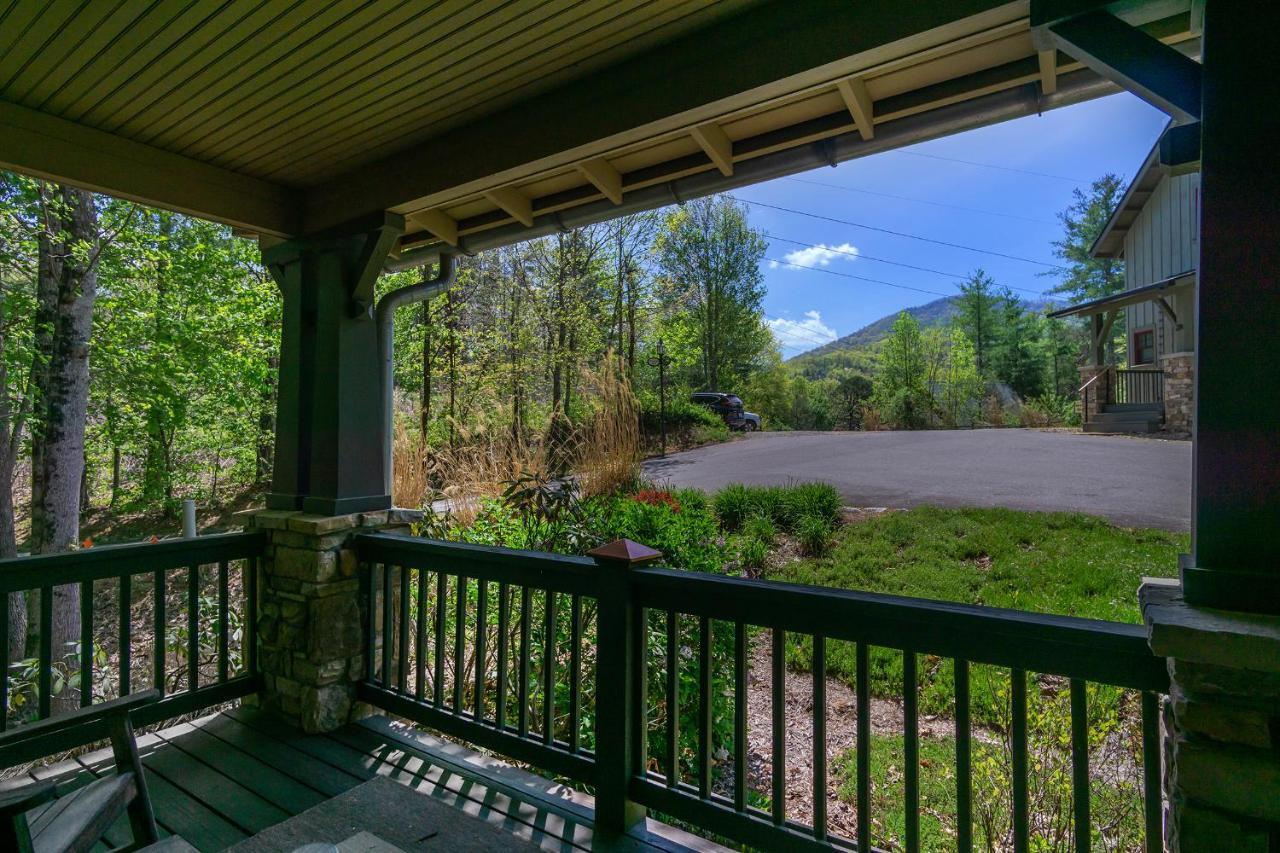 Winterberry Cottage Treetop Balcony And 5 Min To Downtown Black Mtn! Black Mountain Exterior photo