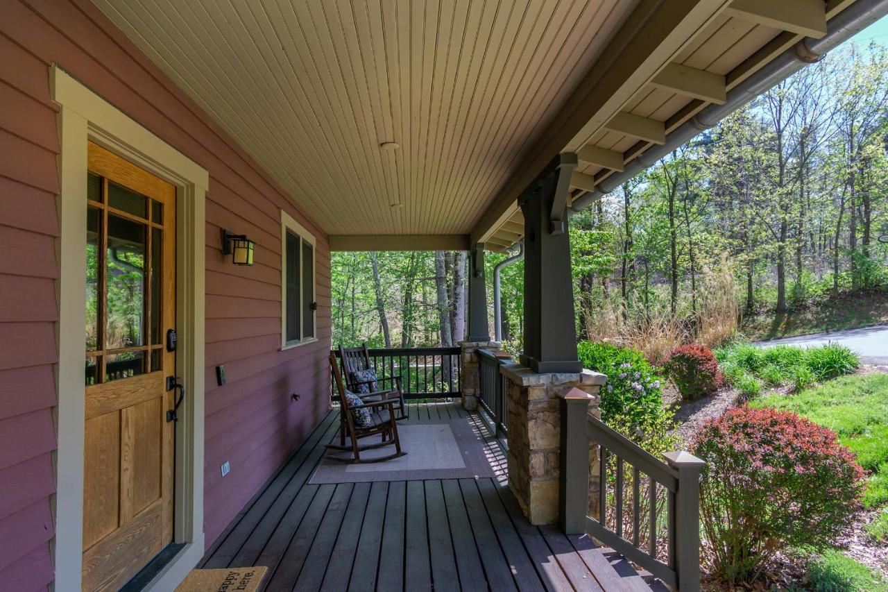 Winterberry Cottage Treetop Balcony And 5 Min To Downtown Black Mtn! Black Mountain Exterior photo